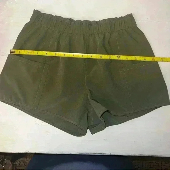 Vanilla Star Olive Green Cargo Women's Shorts Size XS - Picture 6 of 7